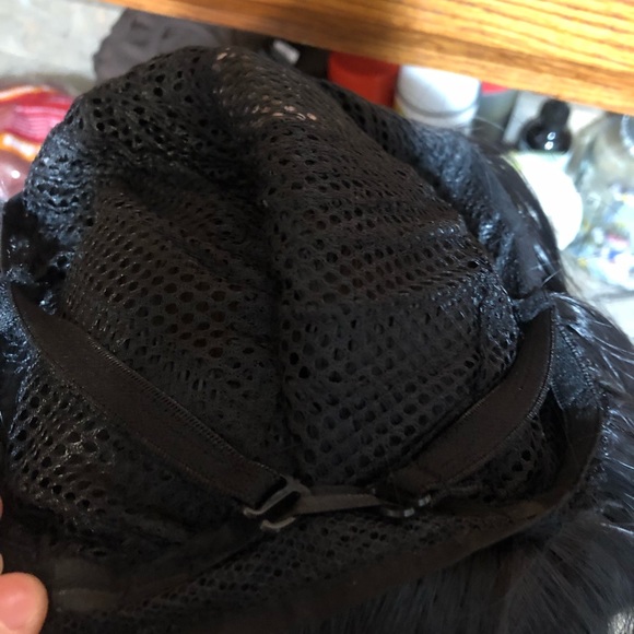 Black wig with bangs - Picture 8 of 8